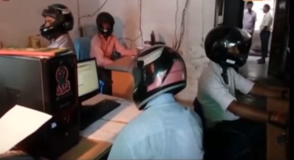 These Government Employees Have Dangerous Roof At Office And Wear Helmets At Work - RVCJ Media