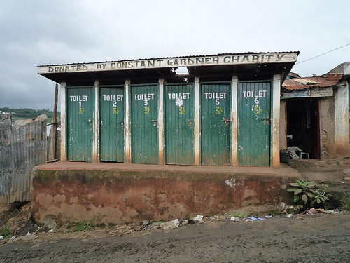 Public Toilets Of Different Countries Will Amaze You And Will Also Make You Feel Disgusted - RVCJ Media