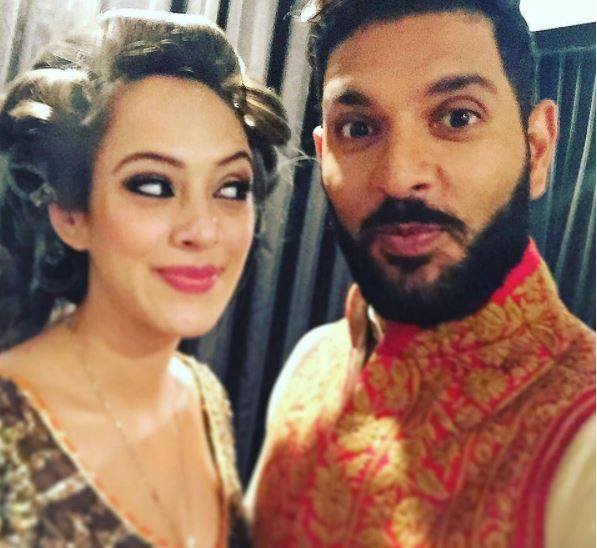 Hazel Stalks Yuvraj Like A Typical Wife! Yuvi's Reaction to this Annoyance Will Make You Go ROFL - RVCJ Media