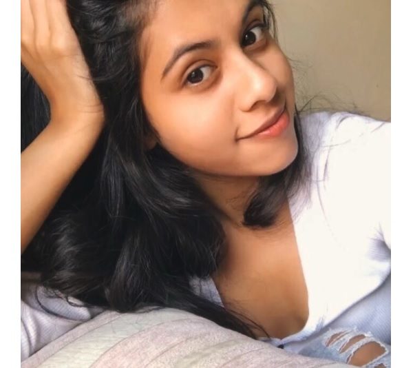 Mithun Chakraborty’s Adopted Daughter Dishani Has Grown Up To Set Bollywood On Fire - RVCJ Media