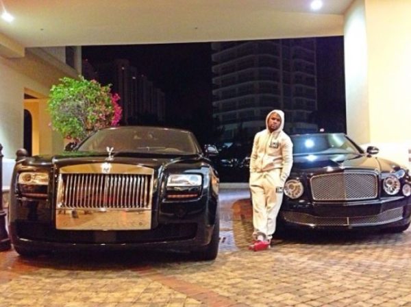 Famous Boxer Floyd Mayweather's King Like Lifestyle Will Make You Jealous - RVCJ Media