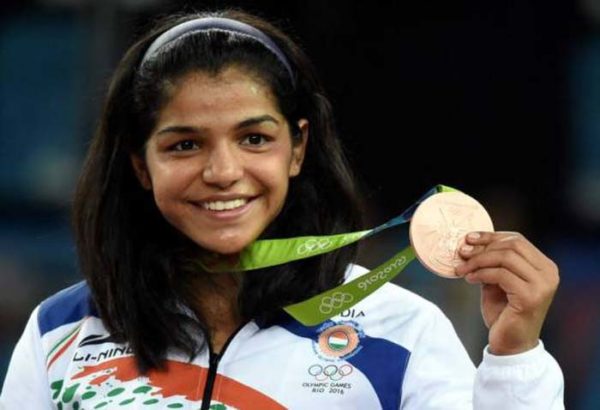 Sports Journalist Tried To Troll Sakshi Malik's RIO Medal Anniversary, Gets It Back From Twitter - RVCJ Media