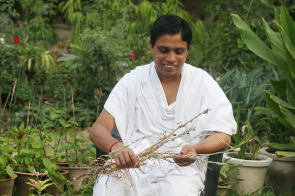 Patanjali's Acharya Balkrishna Becomes India's 8th Richest Man, Beats Ambani In Growth Rate - RVCJ Media