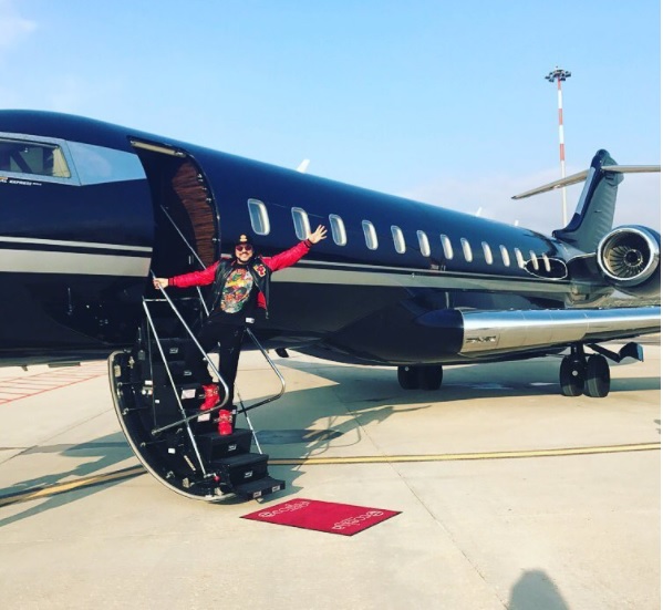 Can’t Afford A Private Jet? This Company Gives Them On Rent For Lavish Instagram Posts - RVCJ Media