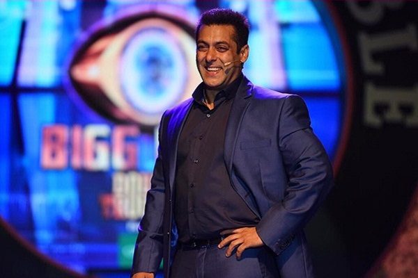 Bigg Boss 11: Salman Trolls Dhinchak Pooja Over ‘Selfie Maine Le Li Aaj’ Song & You Can't Miss It - RVCJ Media