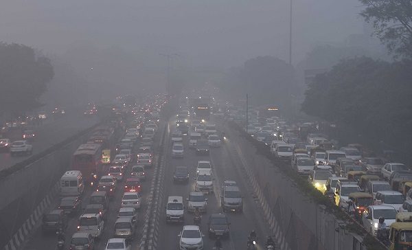 Smog Situation In Delhi Got Worse. Even Celebrities Are Reacting On Social Media Sites - RVCJ Media