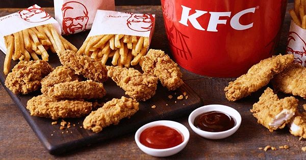 Remember The Man Who Noticed ‘11 Herbs & Spices’ On KFC’s Twitter? He Got A Special Gift From KFC - RVCJ Media