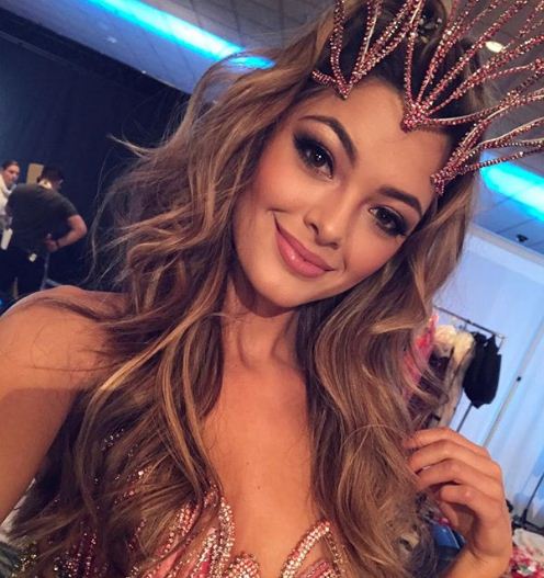 10 Pics Of Pretty Demi Leigh Nel Peters Which Prove That She Deserved Miss Universe 2017 - RVCJ Media