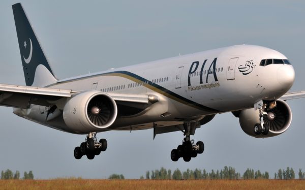 Pakistan International Airlines Leaves Passengers Midway, Asks To Take Bus Instead - RVCJ Media