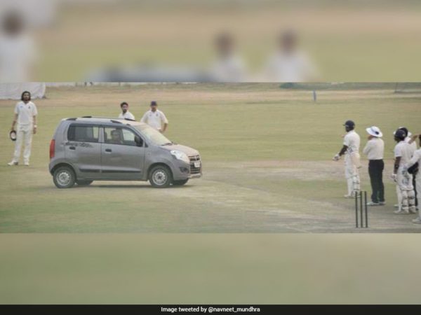 Drunk Man Parks Car In Middle Of The Pitch During Live Match. Leaves Gambhir, Ishant Scared - RVCJ Media