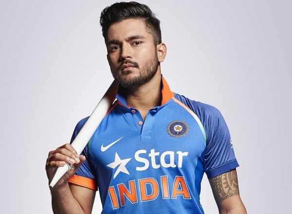 Dhoni Abused Manish Pandey & Called Him Bhootni Ke But Manish Pandey Still Praised Him - RVCJ Media