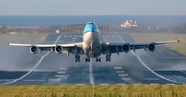 Plane Made Emergency Landing Because Of Farting Passenger. WTF Is This? - RVCJ Media