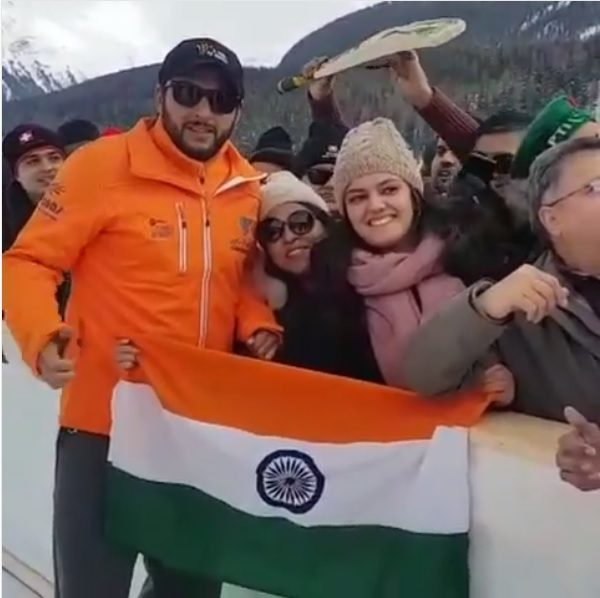 Shahid Afridi Won Million Hearts By Respecting Indian Flag. Indian & Pak Fans Call Him A Legend - RVCJ Media