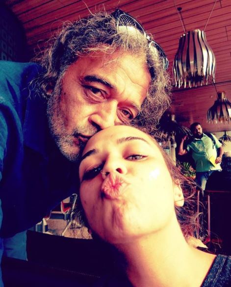 Meet Lucky Ali's Daughter Tasmiyah Ali. She's Beautiful & Has A Melodious Voice - RVCJ Media