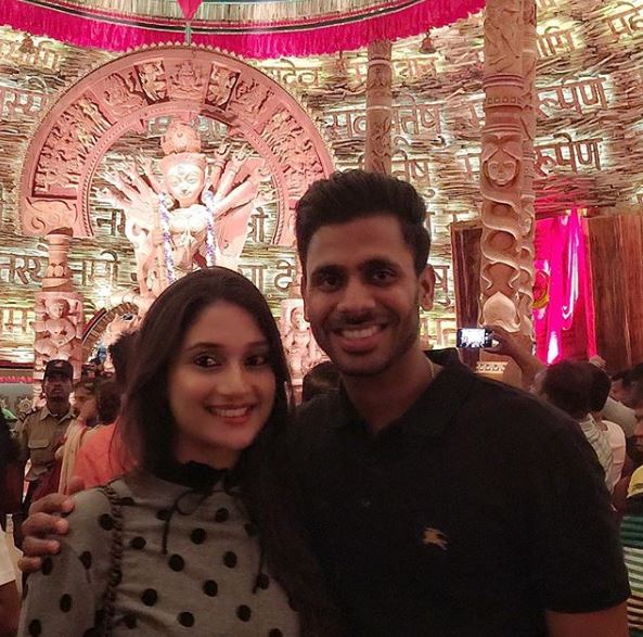 Manoj Tiwary And His Wife Make A Stunning Pair And These Pictures Are Proof - RVCJ Media