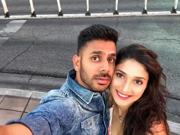 Manoj Tiwary And His Wife Make A Stunning Pair And These Pictures Are Proof - RVCJ Media