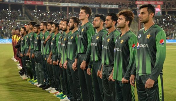 International Match After Long Time In Pak & Suddenly National Anthem Stops. Fans Saved It - RVCJ Media