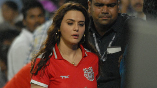 KXIP Fan Did Something That Made Preity Zinta Really Angry. Watch The Video - RVCJ Media