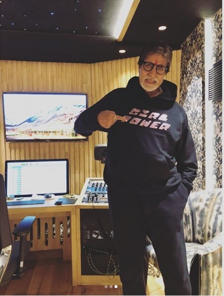 Big B’s Daughter Shweta Launched Her Own Fashion Line, Got Badly Trolled For Copying Design - RVCJ Media