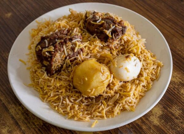 After Nutella Biryani, Someone Made Angoori Rosgolla Biryani & Netizens Lost It - RVCJ Media