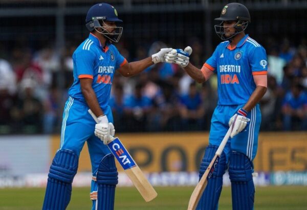 Shreyas Iyer Gives An Epic Reply On The Question Of Stealing Number 3 Spot From Virat Kohli - RVCJ Media