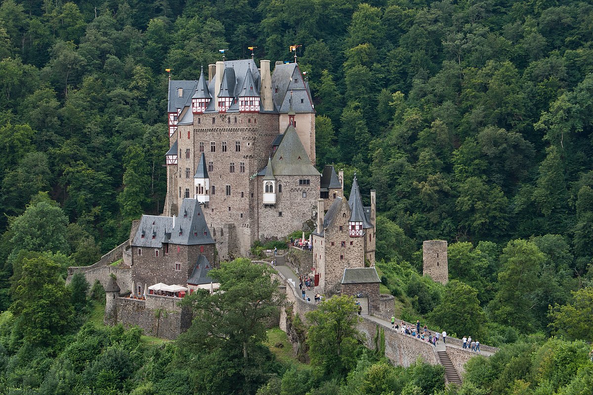 9 Enchanting Castles in Germany to Fulfill Your Fairy Tale Dreams