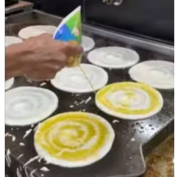 Bengaluru’s ‘High-Tech Dosa’ Eatery Uses Broom To Clean Tawa, Video Goes Viral - RVCJ Media