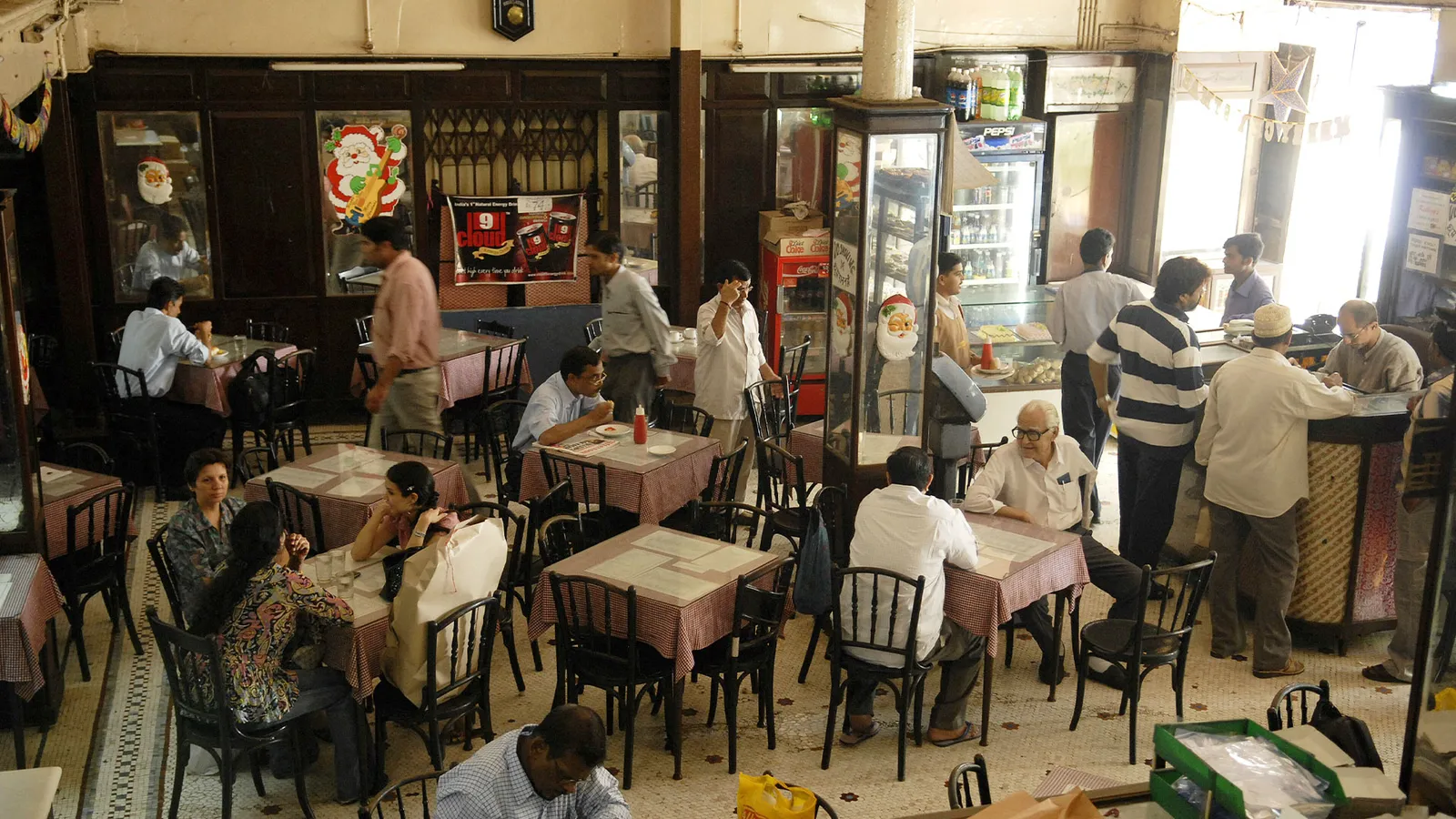 Timeless Elegance: Sipping Chai in Kolkata's Irani Cafes