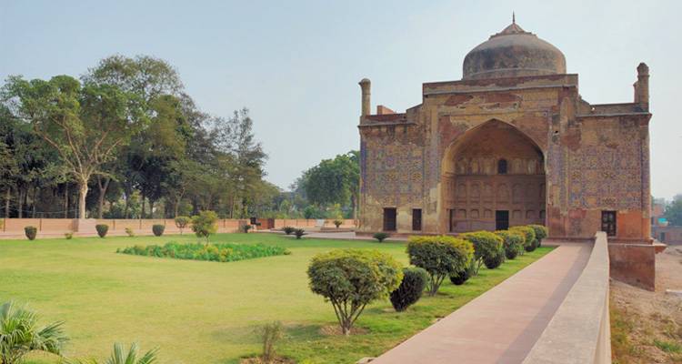 Historical Mysteries: 5 Enigmatic Sites in Agra