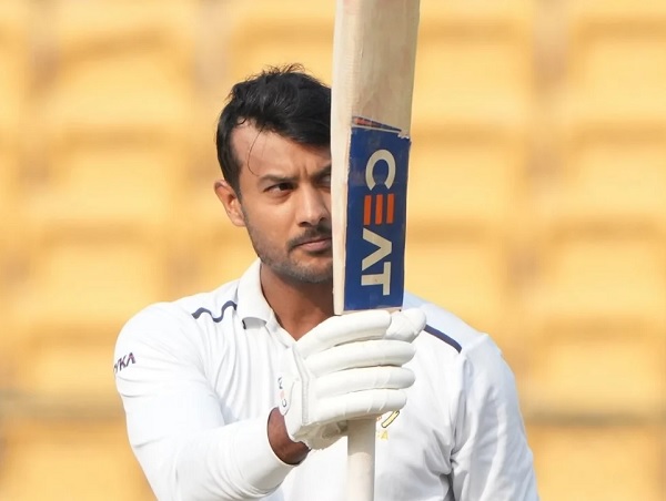 Mayank Agarwal Discharged After Being In ICU For Drinking Poisonous Liquid, Karnataka Coach Reacts - RVCJ Media