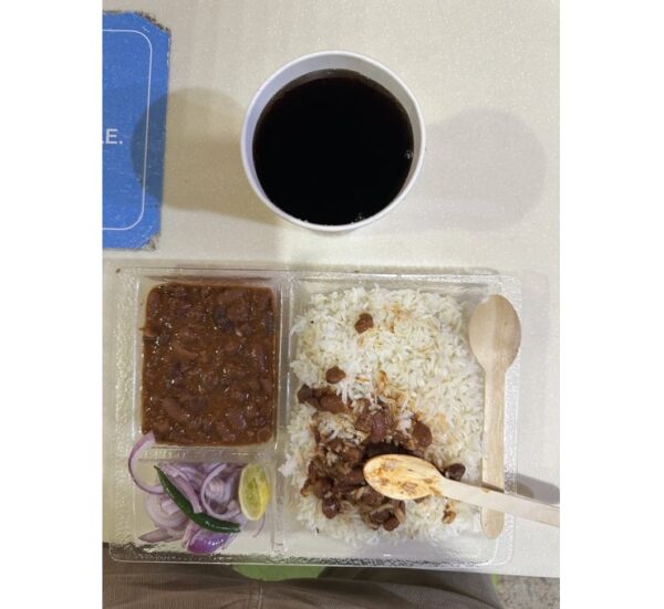 Man Can’t Digest Paying Rs 500 For Rajma Chawal & Coke At Airport, Calls It ‘Daylight Robbery’ - RVCJ Media