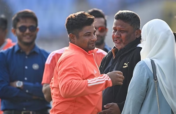 Sarfaraz Khan’s Father Couldn’t Stop His Tears As Son Got Test Cap From Anil Kumble - RVCJ Media