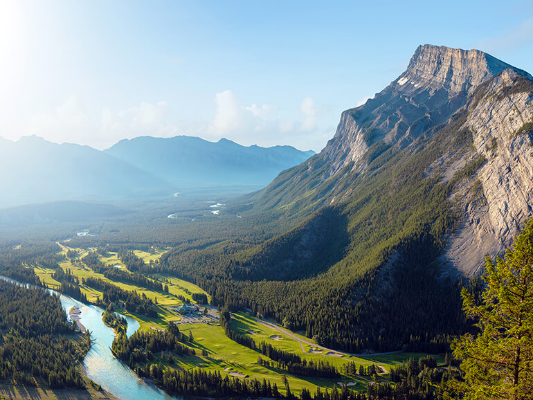 Photography Expeditions: Capturing the Essence of Banff National Park, Canada