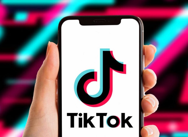 Instagram Beats TikTok & Becomes The Most Downloaded App In 2023 - RVCJ Media