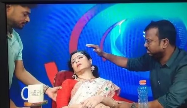 Doordarshan Anchor Fainted On Live TV As She Was Reporting On Heatwave, Watch The Viral Video - RVCJ Media