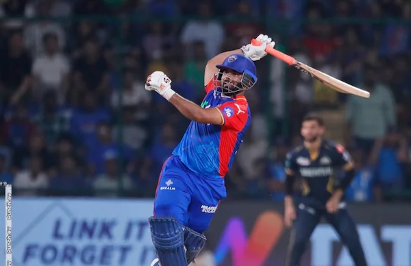 “Sorry Bhai….,” Rishabh Pant Apologized To Cameraman Who Got Hit By His Six - RVCJ Media