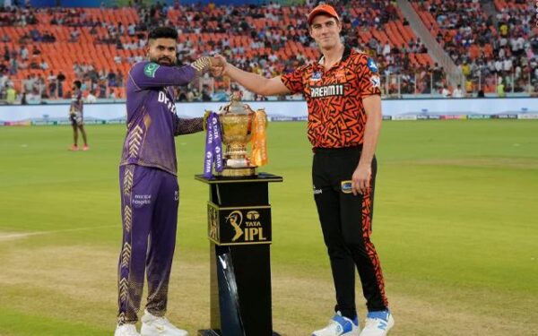 Gautam Gambhir & Sunil Narine Lift & Hug Each Other After KKR Wins IPL 2024, Video Goes Viral - RVCJ Media