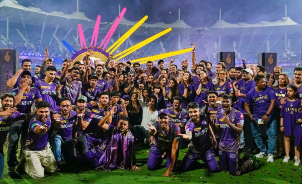 Shah Rukh Khan Asks KKR To Recreate Harshit Rana’s Flying Kiss After IPL 2024 Win, Watch Video - RVCJ Media