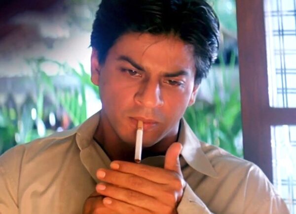 Pradeep Rawat Calls Shah Rukh A Chain Smoker, “He’d Light A Cigarette, Use It To Light Another” - RVCJ Media