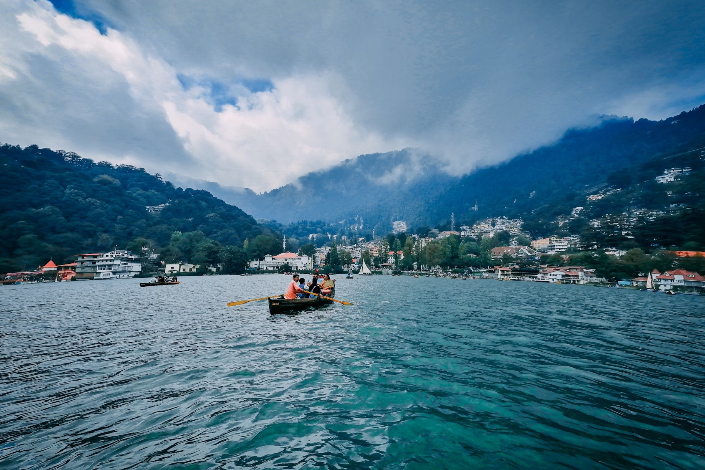 9 Travel Destinations In India For Summer Vacations - Nainital