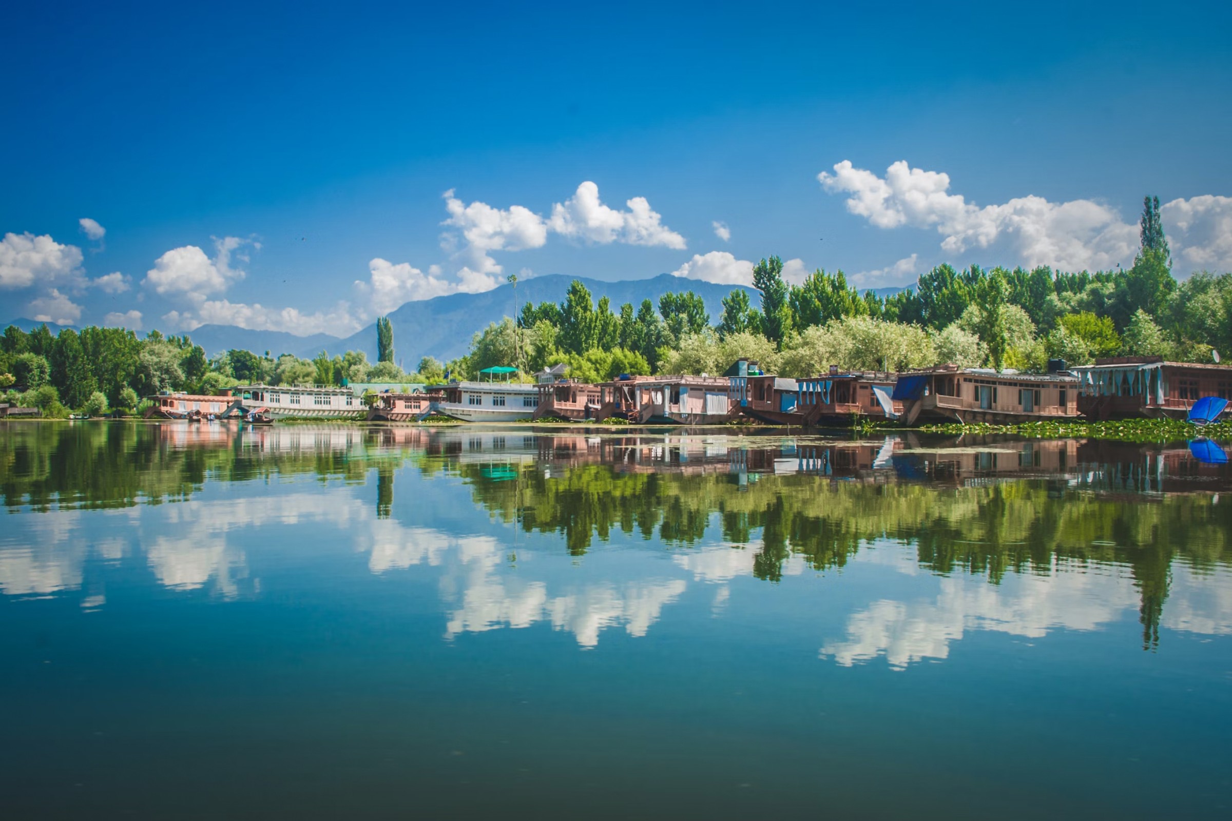 9 Travel Destinations In India For Summer Vacations - Srinagar