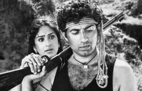 Meenakshi Seshadri Calls Sunny Deol A Gentleman, Reveals He Made ‘Nerve-Wracking’ Kiss Scene Easy - RVCJ Media