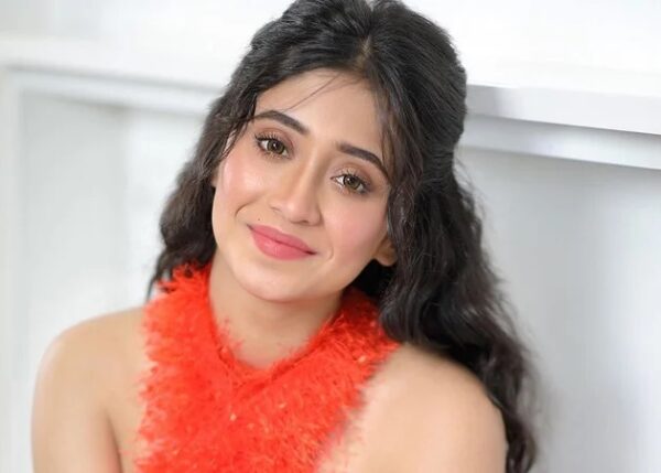 Shivangi Joshi Claims She Was Replaced By A Starkid In A Web Series, Fans Name “Heeramandi” - RVCJ Media