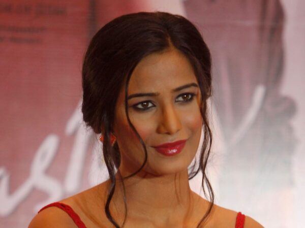 Poonam Pandey Calls Drama Of Her Fake De*th A ‘Disaster’, Says “Logon Ko Akal Nahi Hai” - RVCJ Media