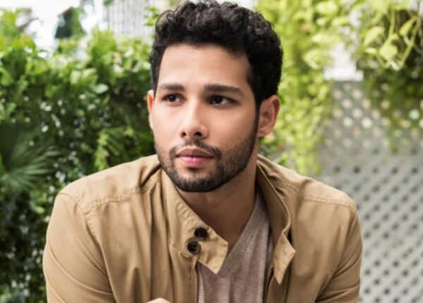 Siddhant Chaturvedi Has A Hilarious Take On Ananya Panday Mocking His ‘Struggle’ Comment - RVCJ Media