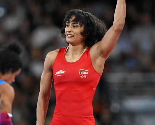 Heartbroken Vinesh Phogat Retires From Wrestling After Olympics Disqualification - RVCJ Media