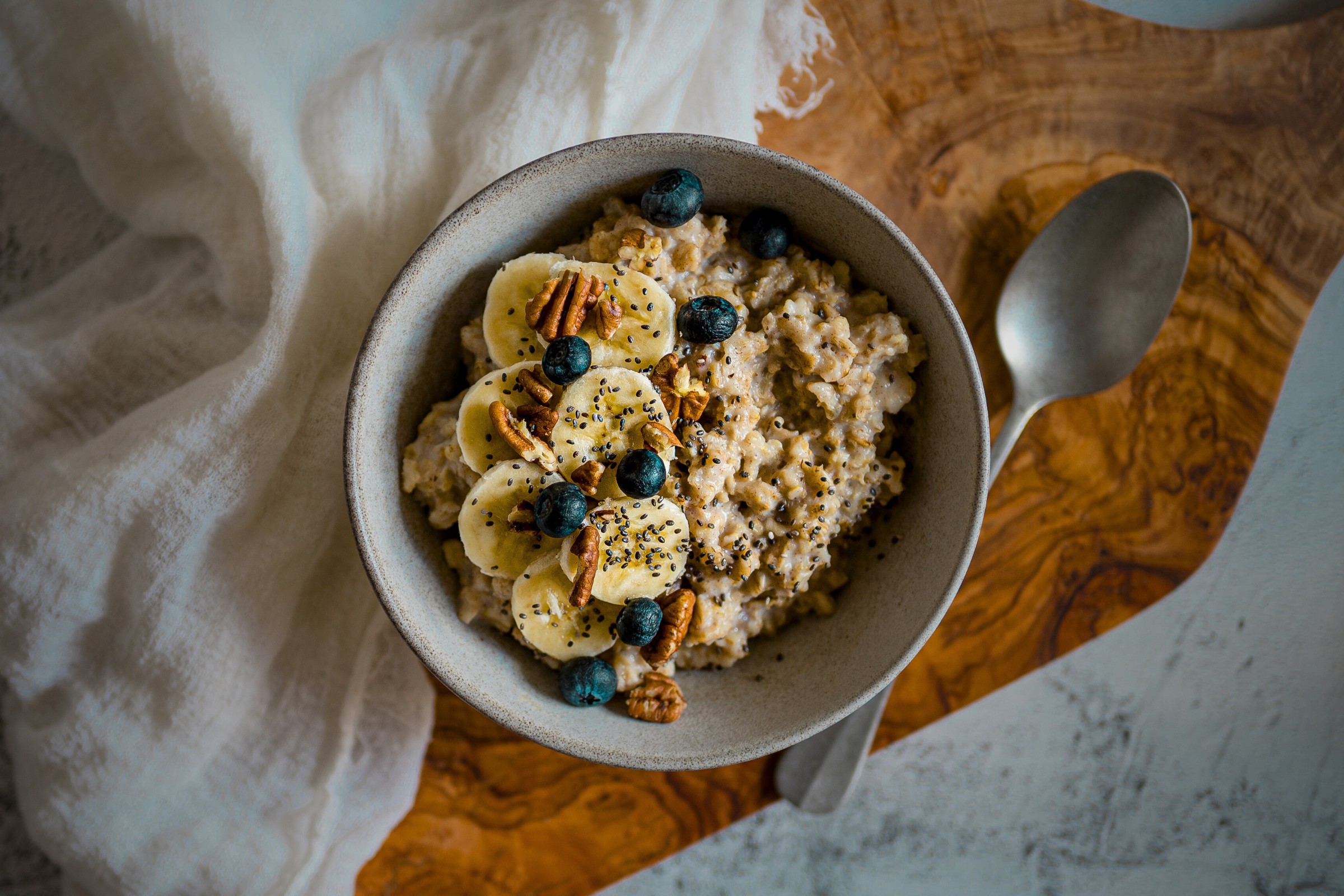 The 9 Best Post-Workout Meals - Oatmeal With Protein Powder