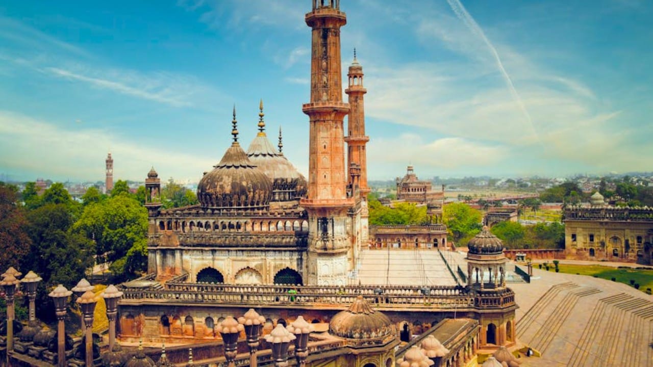 9 Best Things To Do In Lucknow - Chhota Imambara