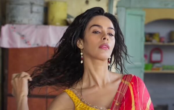 “Tum Itne Bold Roles Karti Ho Toh…” Mallika Sherawat Claimed Big Heroes Asked Her To Meet At Night - RVCJ Media