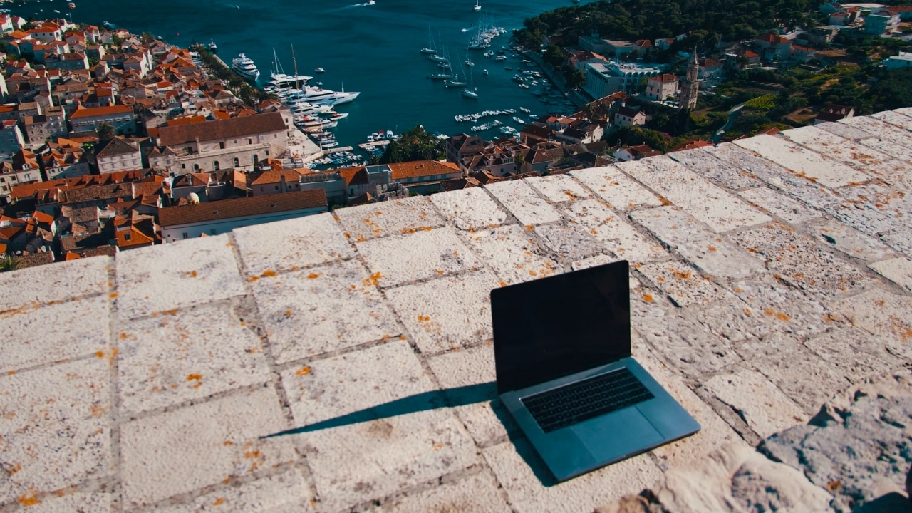 How to Become a Digital Nomad - Remote Work